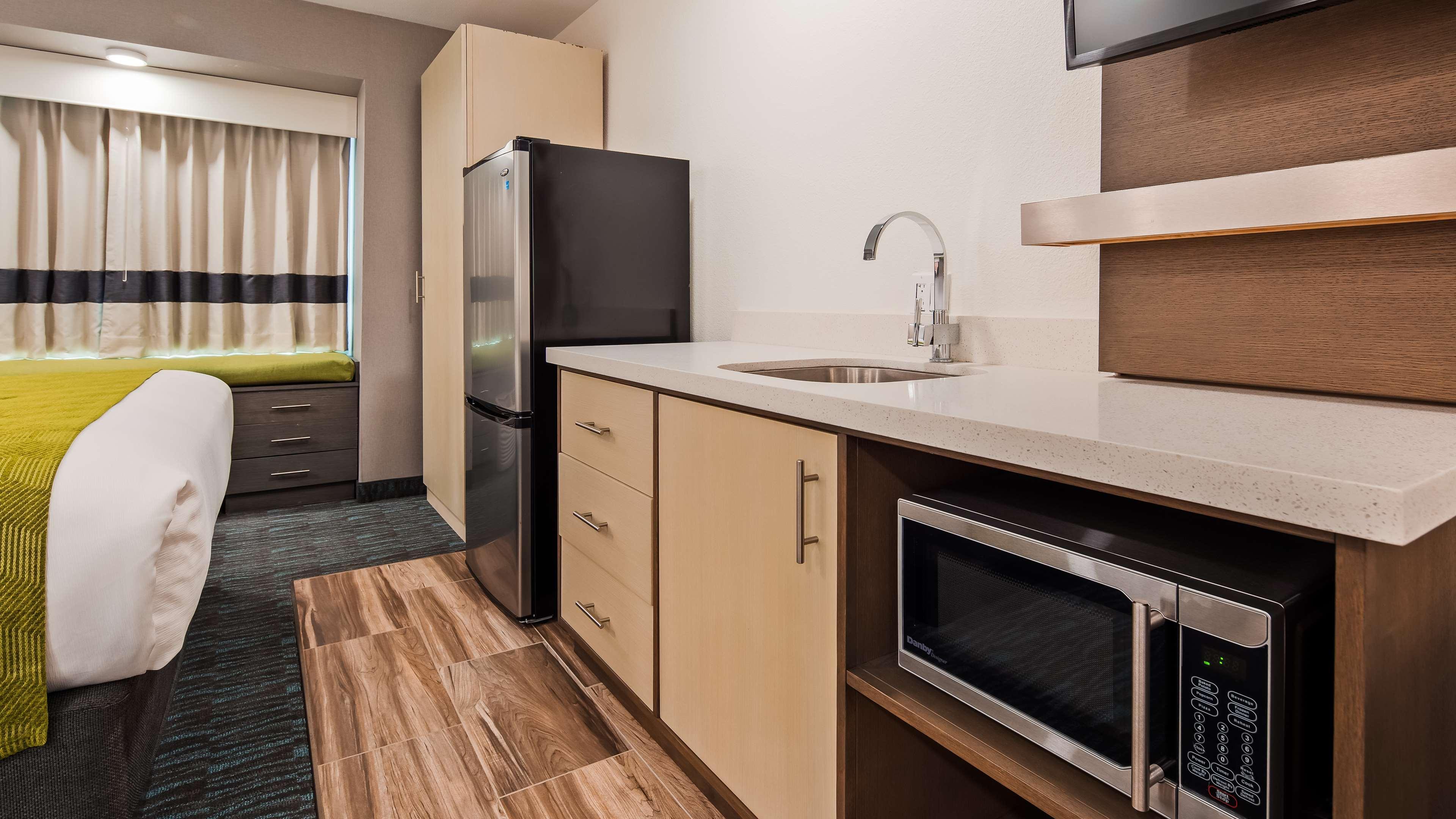 La Quinta Inn & Suites By Wyndham Tulsa Downtown - Route 66 Екстериор снимка