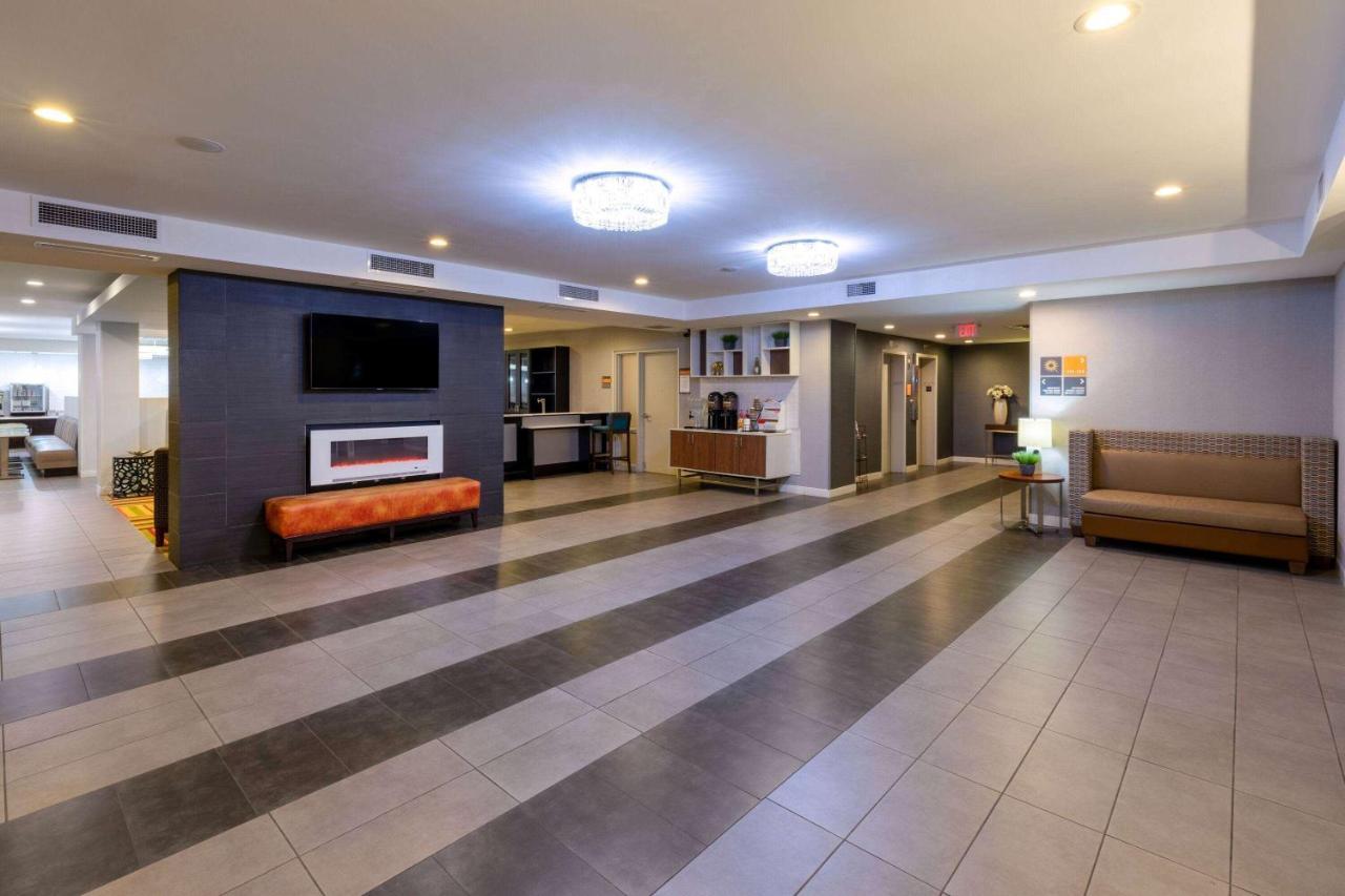 La Quinta Inn & Suites By Wyndham Tulsa Downtown - Route 66 Екстериор снимка