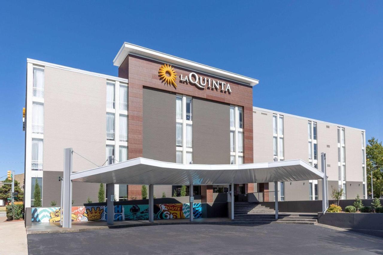 La Quinta Inn & Suites By Wyndham Tulsa Downtown - Route 66 Екстериор снимка