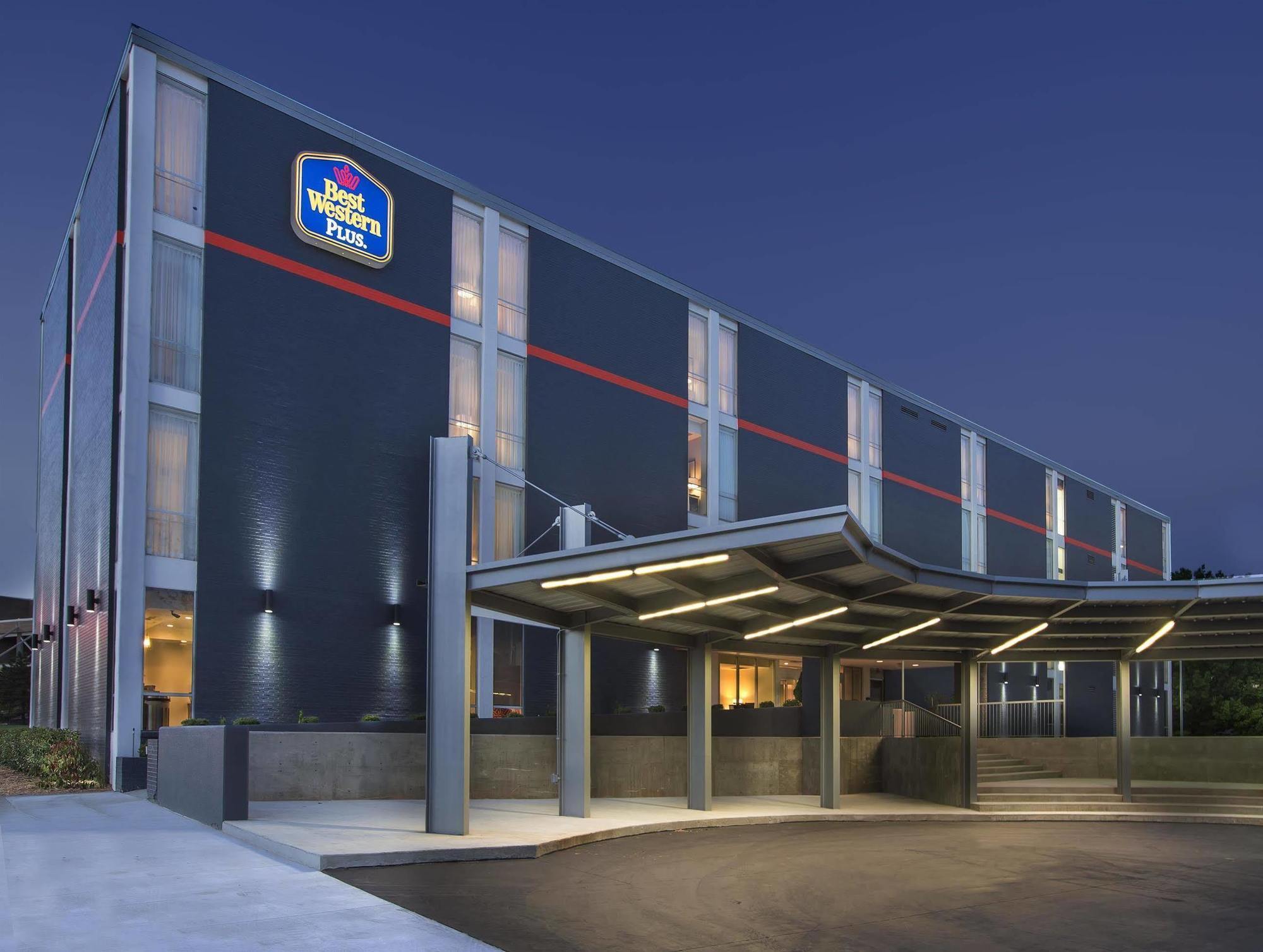 La Quinta Inn & Suites By Wyndham Tulsa Downtown - Route 66 Екстериор снимка